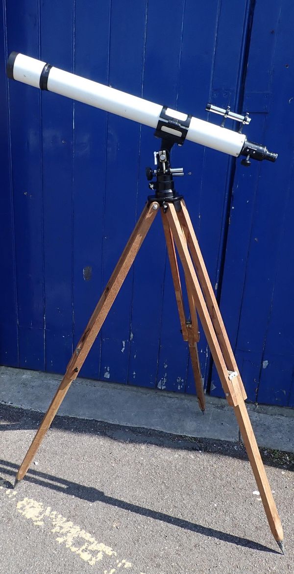 A POLAREX D60 F900 TELESCOPE