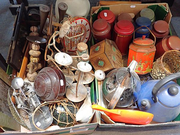 A QUANTITY OF SUNDRIES