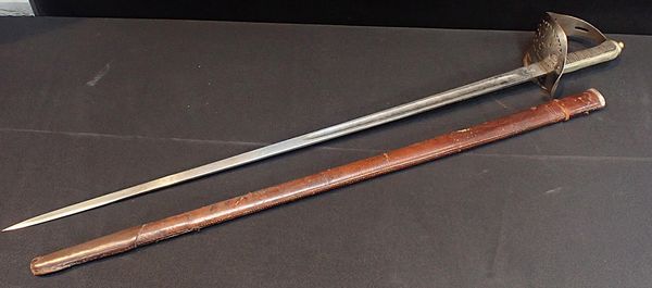 A GEORGE V INFANTRY OFFICER'S SWORD