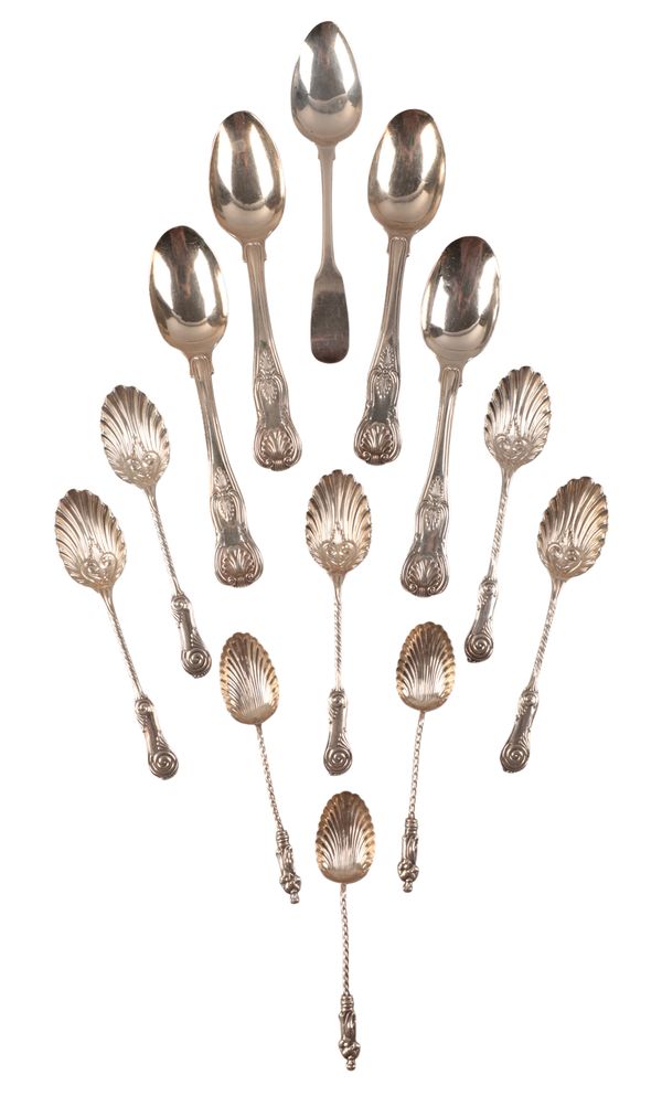 A SET OF FOUR VICTORIAN SILVER KINGS PATTERN TEASPOONS