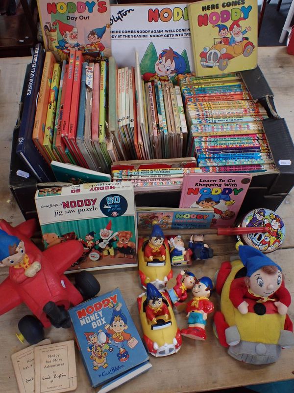 A COLLECTION OF NODDY BOOKS AND COLLECTIBLES