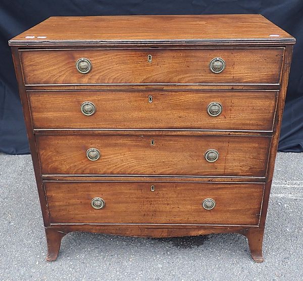 A SMALL19th CENTURY MAHOGANY CHEST OF DRAWERS