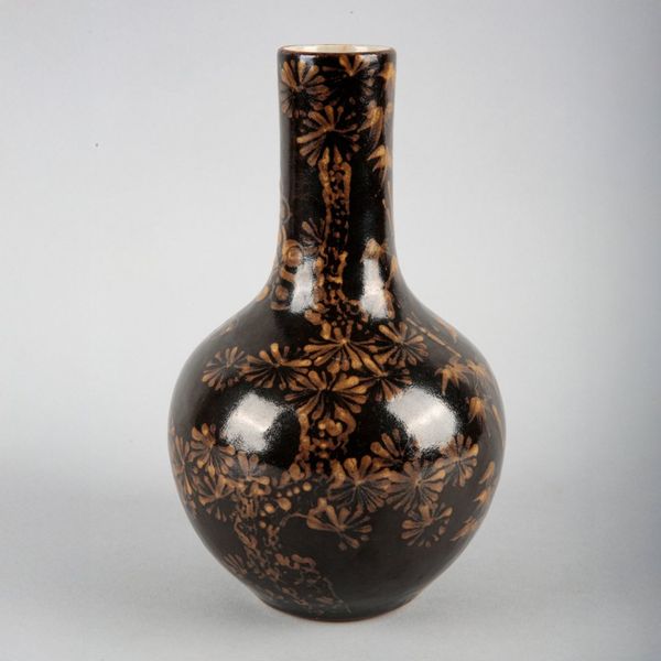 A CHINESE JIZHOU CERAMIC 'THREE FRIENDS OF WINTER' BOTTLE VASE