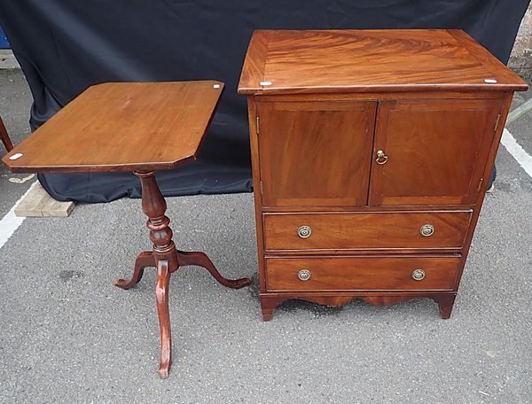 A 19th CENTURY MAHOGANY NIGHT TABLE