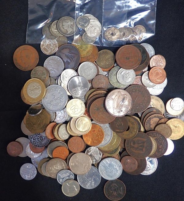 GEORGE V 1942 AUSTRALIAN THREE PENCE