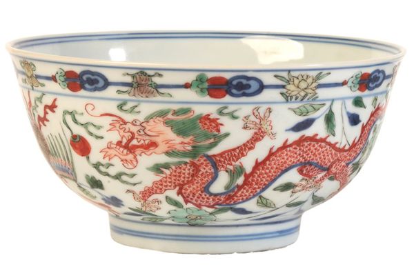 A CHINESE PORCELAIN WUCAI BOWL