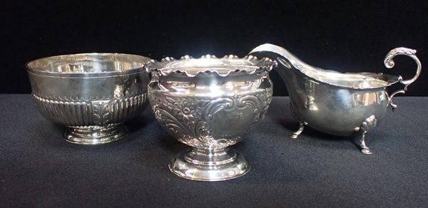 A VICTORIAN SILVER SUGAR BOWL