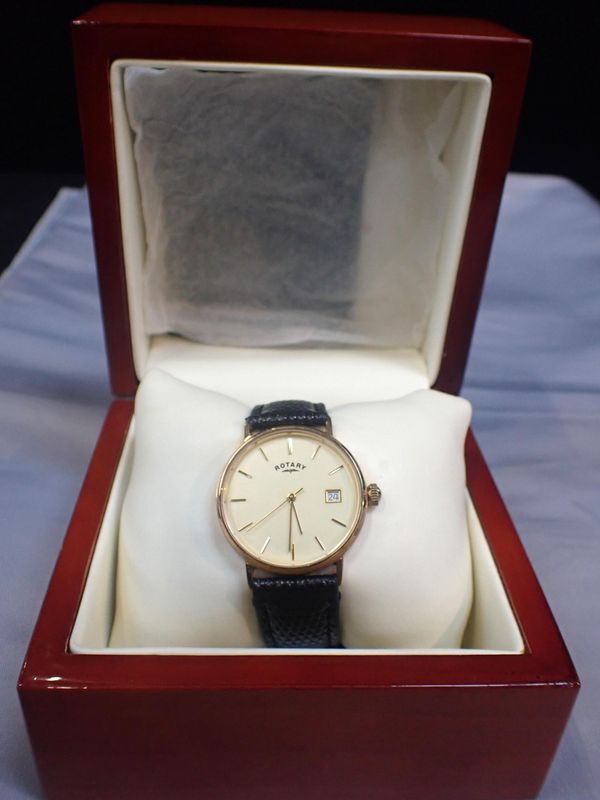 A 9ct GOLD ROTARY WRISTWATCH