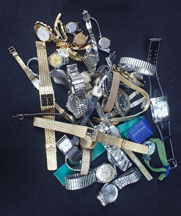 A COLLECTION OF MIXED WRISTWATCHES, VINTAGE AND MODERN