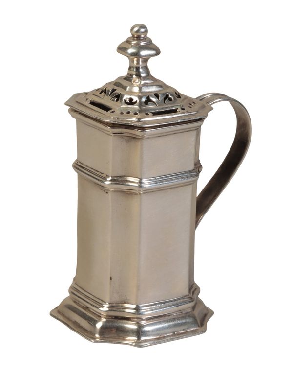 AN EDWARD VII BRITANNIA STANDARD SILVER PEPPER POT