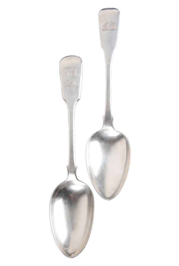 A GEORGE IV SILVER FIDDLE PATTERN TABLE SPOON