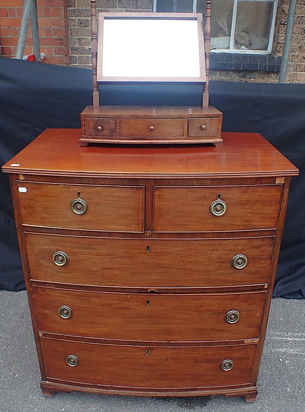 A SMALL19th CENTURY MAHOGANY BOWFRONT CHEST OF DRAWERS