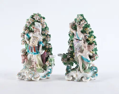 A LLADRO SCULPTURAL FIGURE `A TRIBUTE TO PEACE', NO.2150