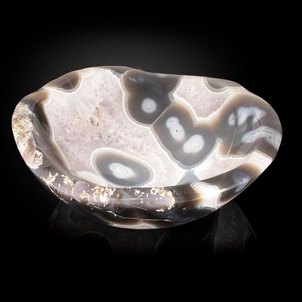 An amethyst and agate bowl 32cm wide, 8.5kg