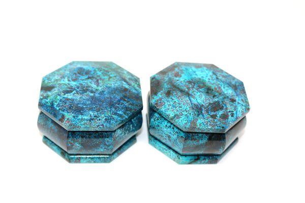 A pair of shattuckite boxes 3.5cm high by 6.5cm wide