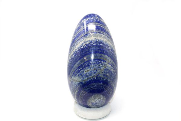 A lapis lazuli egg 27cm high by 14cm wide, 8.8kg