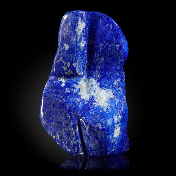 A lapis lazuli freeform Afghanistan 24cm high, 3.3kg 
