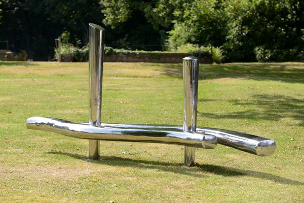 † Wave Bench Stainless Steel 152cm high by 316cm long