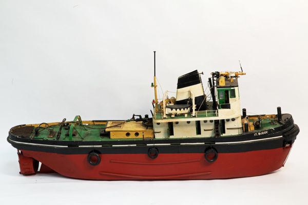 A large scale model of the tug boat ‘St Budoc‘  well detailed and fitted with an electric motor (untested) 60cm high by 155cm wide by 34cm deep 