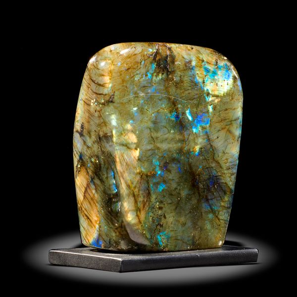 A labradorite freeform Madagascar 14cm high