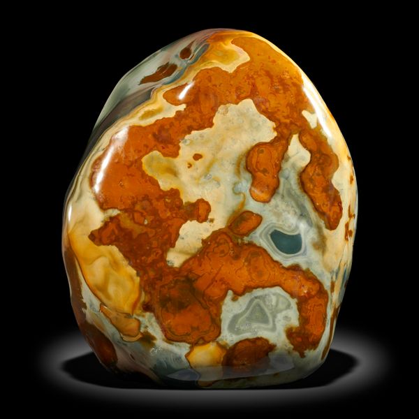 A large jasper freeform Madagascar 44cm high