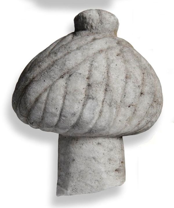 A similar marble gravestone turban finial Ottoman, 19th century or earlier 32cm high