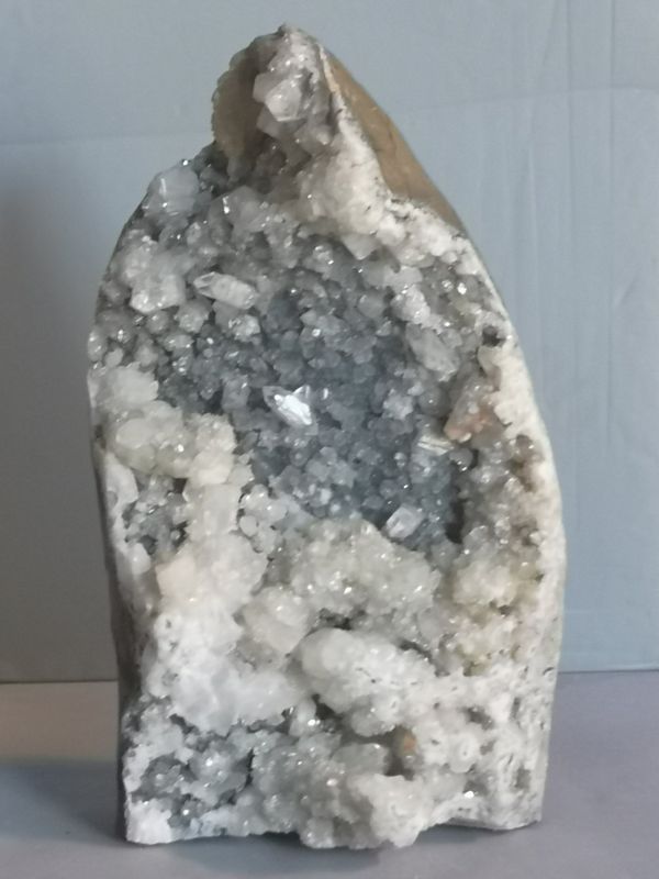 A large apophyllite freeform