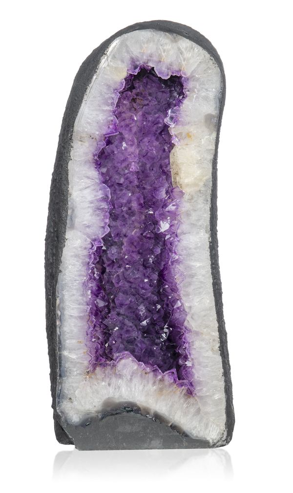 An amethyst freeform